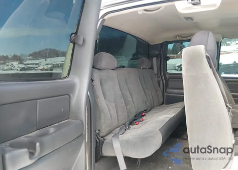 2004 Chevrolet Silverado 2500Hd Ls from USA, damaged, VIN 1GCHK29U34E129812